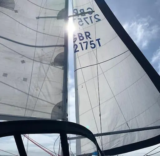 Hotel na wodzie Tiny B Is Waiting For You! Portimão