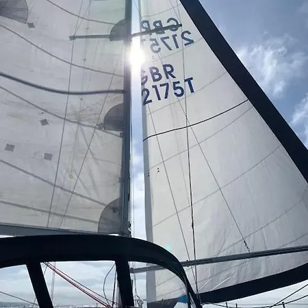 Ботель Tiny B Is Waiting For You! Портиман