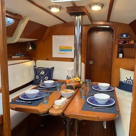 Botel Tiny B Is Waiting For You! Portimao